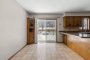 951 Swift Street S, Shakopee, MN 55379 - Photo 8