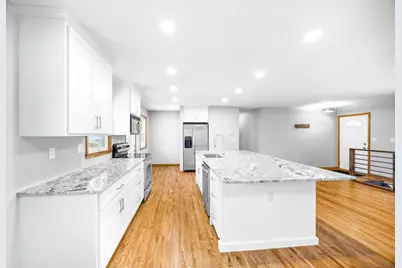 8309 Harrison Road, Bloomington, MN 55437 - Photo 4