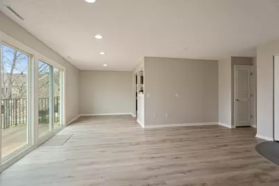 1911 Greenfield Lane SW #G, Rochester, MN 55902 - Photo 10