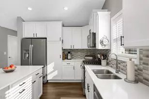 7010 Guilford Ln, Rockford, MN 55373 - Photo 6