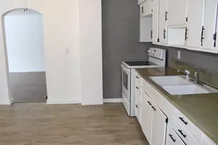 118 4th St SW, Staples, MN 56479 - Photo 4