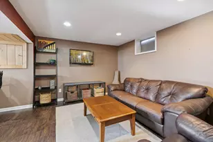 1186 Quincy St, Shakopee, MN 55379 - Photo 26