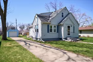120 S Cedar St, Belle Plaine, MN 56011 - Photo 1