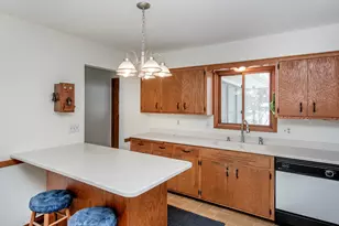 1769 Serpentine Dr, Eagan, MN 55122 - Photo 10