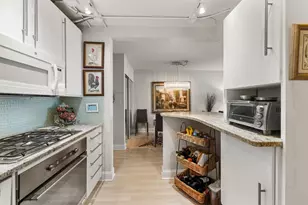 6670 Vernon Ave S, Edina, MN 55436 - Photo 6