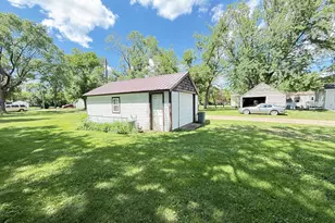 135 N Petrick St, Appleton, MN 56208 - Photo 46