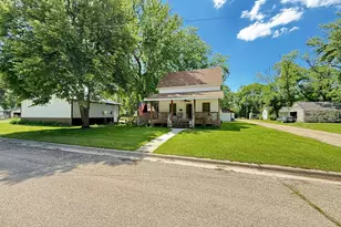 135 N Petrick St, Appleton, MN 56208 - Photo 2
