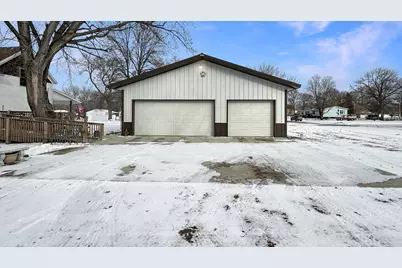 135 N Petrick Street, Appleton, MN 56208 - Photo 2