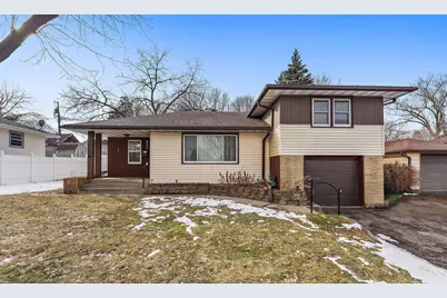 821 16th Avenue N, South Saint Paul, MN 55075 - Photo 1