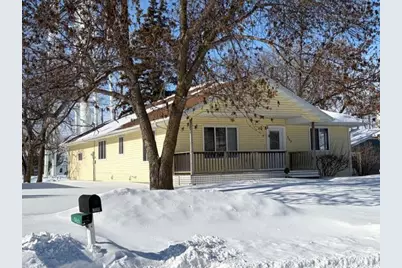 303 Main Avenue S, Roseau, MN 56751 - Photo 24