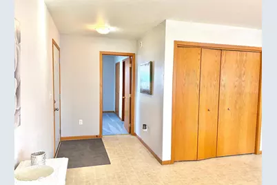 303 Main Avenue S, Roseau, MN 56751 - Photo 18