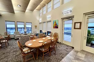 7600 Golden Valley Rd, Golden Valley, MN 55427 - Photo 16