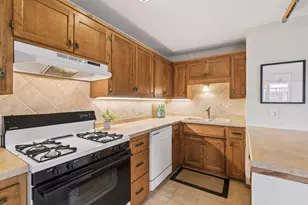 383 Grand Ave, Saint Paul, MN 55102 - Photo 14