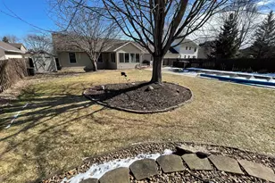 1458 Erickson Dr, Hastings, MN 55033 - Photo 12