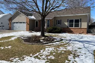 1458 Erickson Dr, Hastings, MN 55033 - Photo 2