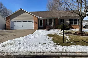 1458 Erickson Dr, Hastings, MN 55033 - Photo 1