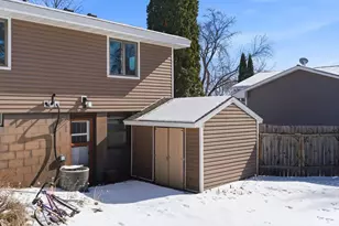 2575 Aladdin St, Roseville, MN 55113 - Photo 10