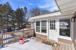 2575 Aladdin St, Roseville, MN 55113 - Photo 6