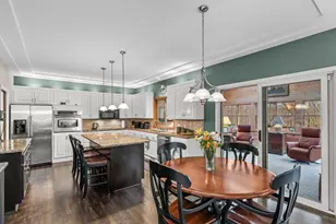 26335 Peach Cir, Excelsior, MN 55331 - Photo 4