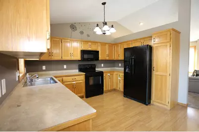 710 Isanti Parkway NW, Isanti, MN 55040 - Photo 4