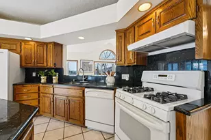 2701 Ashley Terrace, New Brighton, MN 55112 - Photo 10