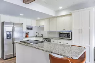 110912 Von Hertzen Cir, Chaska, MN 55318 - Photo 10