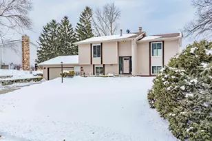 110912 Von Hertzen Cir, Chaska, MN 55318 - Photo 4