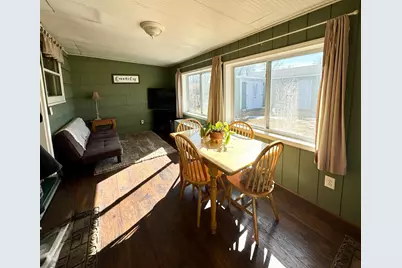 402 E Walnut Street, Redwood Falls, MN 56283 - Photo 2