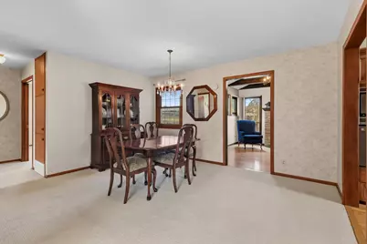 2565 Martin Way, White Bear Lake, MN 55110 - Photo 16