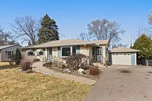 2565 Martin Way, White Bear Lake, MN 55110 - Photo 2