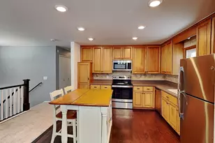 412 Harold Dr, Burnsville, MN 55337 - Photo 4