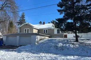 1542 Ivy Ave E, Saint Paul, MN 55106 - Photo 2
