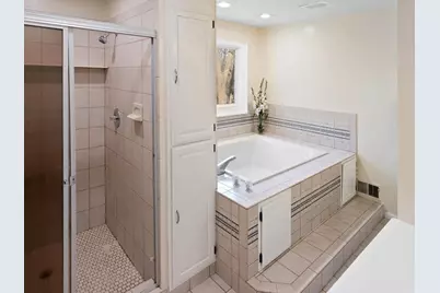 6868 Stonewood Court, Eden Prairie, MN 55346 - Photo 14