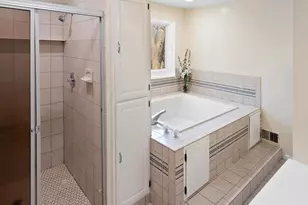 6868 Stonewood Ct, Eden Prairie, MN 55346 - Photo 14