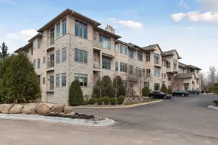 555 Oak Ridge Pl, Hopkins, MN 55305 - Photo 6