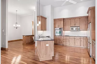 555 Oak Ridge Place #360, Hopkins, MN 55305 - Photo 4