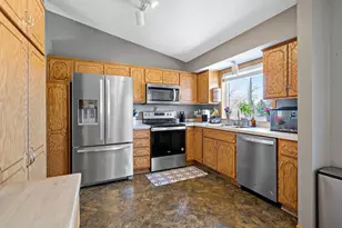 1091 Meadow St, Cologne, MN 55322 - Photo 8