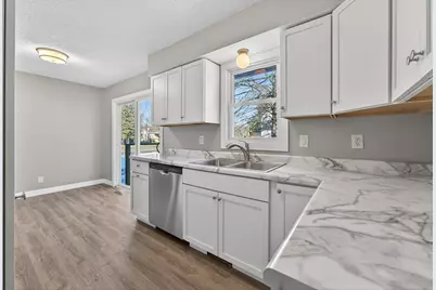 26487 Fenwick Avenue, Wyoming, MN 55092 - Photo 6