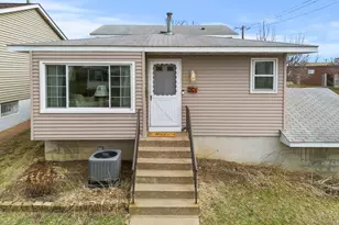 964 Western Ave N, Saint Paul, MN 55117 - Photo 2