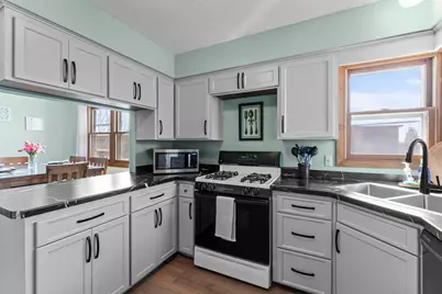 964 Western Avenue N, Saint Paul, MN 55117 - Photo 6