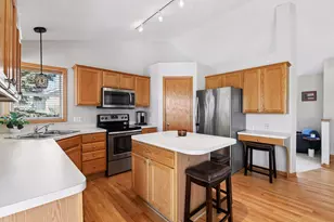 1124 Pond Curv, Waconia, MN 55387 - Photo 38