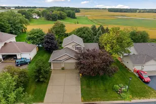 1124 Pond Curv, Waconia, MN 55387 - Photo 8