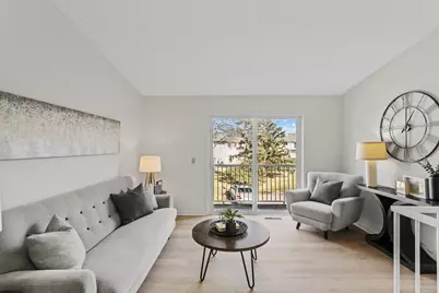 975 Pondview Court, Vadnais Heights, MN 55127 - Photo 10