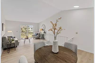 975 Pondview Court, Vadnais Heights, MN 55127 - Photo 8