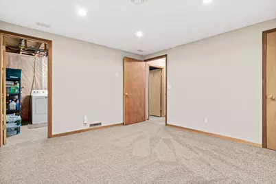 7109 Upper 36th Street N, Oakdale, MN 55128 - Photo 28