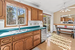 7109 Upper 36th St N, Oakdale, MN 55128 - Photo 20