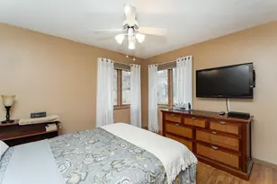 1073 Forest Hills Dr SW, Rochester, MN 55902 - Photo 12