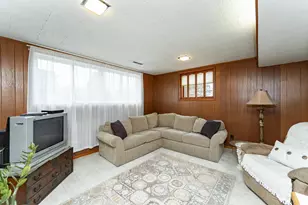 1073 Forest Hills Dr SW, Rochester, MN 55902 - Photo 16