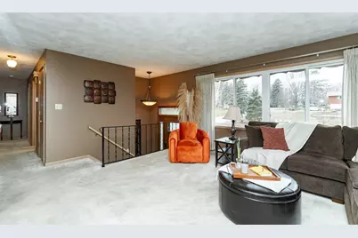 1073 Forest Hills Drive SW, Rochester, MN 55902 - Photo 4