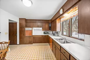 111 George Ave E, Winsted, MN 55395 - Photo 12